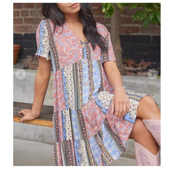 18 Boho V-Neck Border Print Tiered Dress - Picture 3 of 6